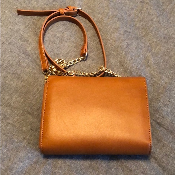 Small tan crossbody purse - Picture 4 of 4
